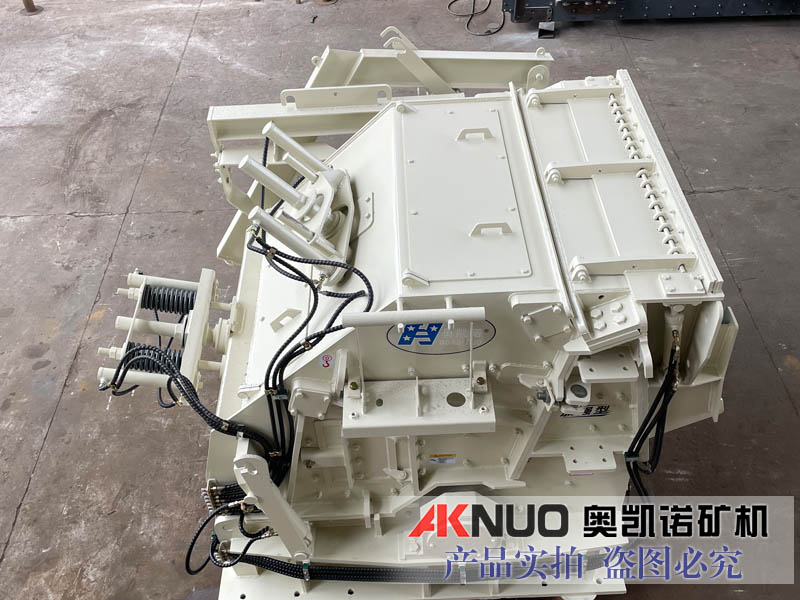 歐版反擊破機在機制砂及石料破碎中發(fā)輝了重要的作用 歐版反擊破機在機制砂及石料破碎中發(fā)輝了重要的作用