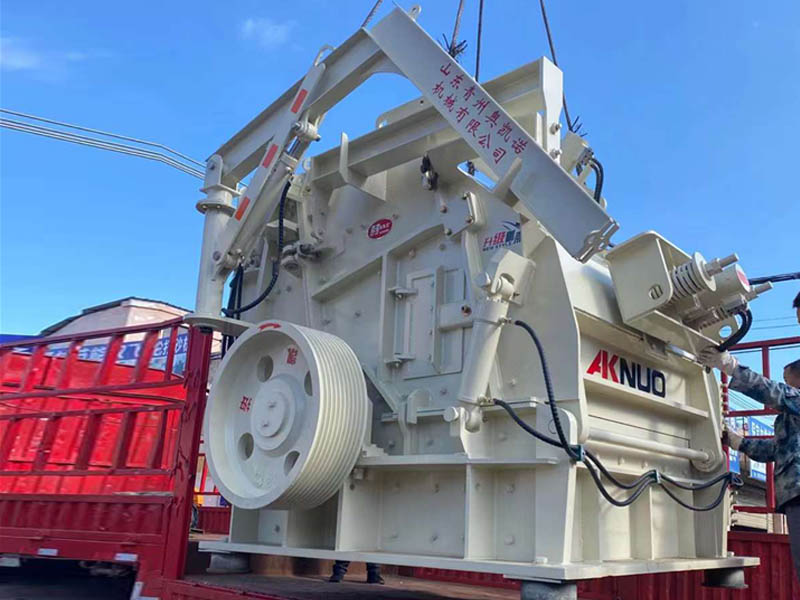 NP15歐版反擊破裝車發(fā)貨